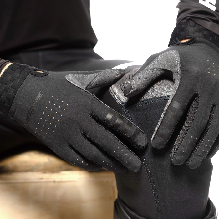 Fasthouse Helix Podium Gloves in Black/White