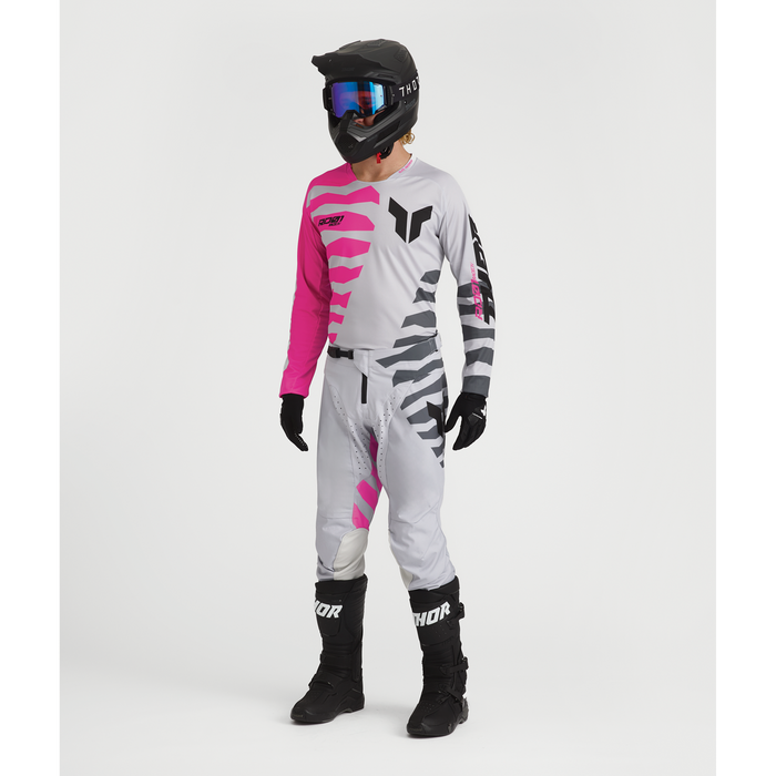 Thor Launchmode Shredder Gray/Fuchsia Gear Combo full outfit view 3