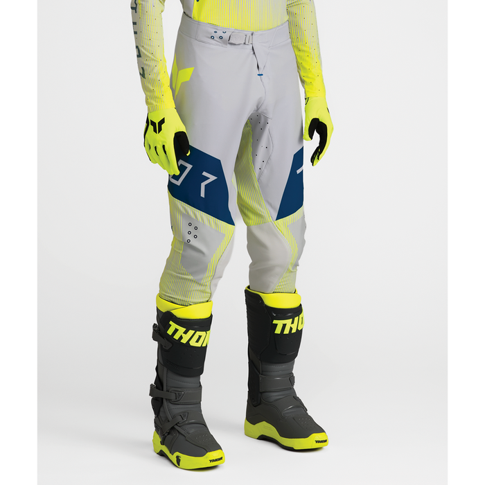 Thor Sportmode Vanish Pants in Gray/Deep Blue